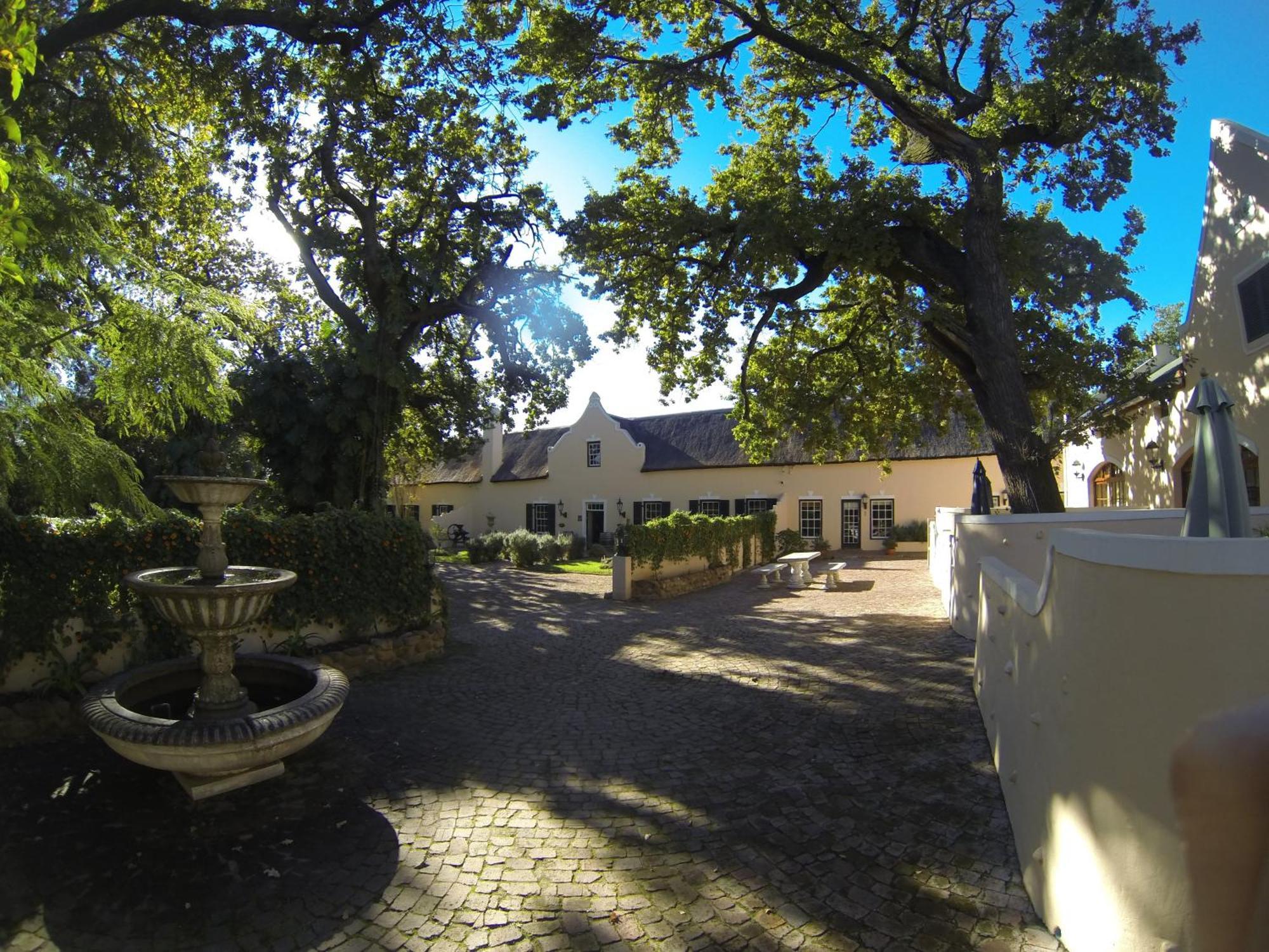 De Leeuwenhof Estate Hotel Paarl Bagian luar foto
